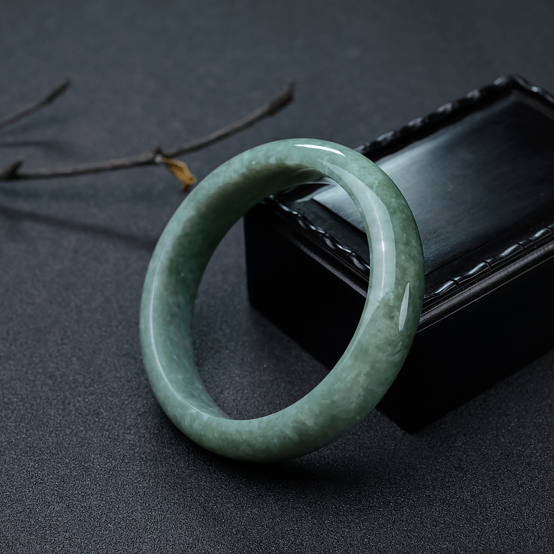 57mm豆种豆绿翡翠平安镯-红掌柜