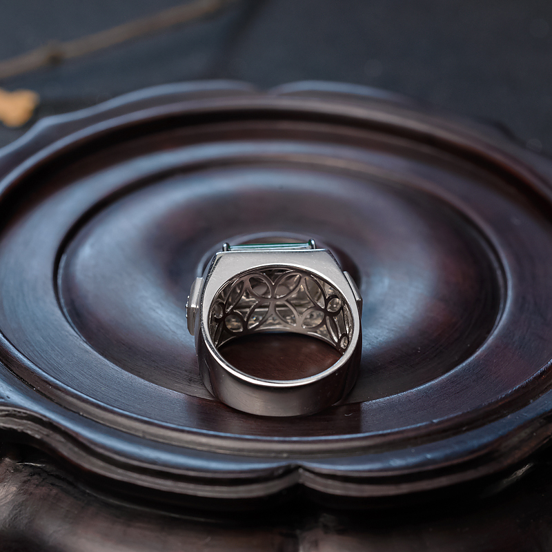 18K金镶钻天然翠色翡翠戒指-红掌柜