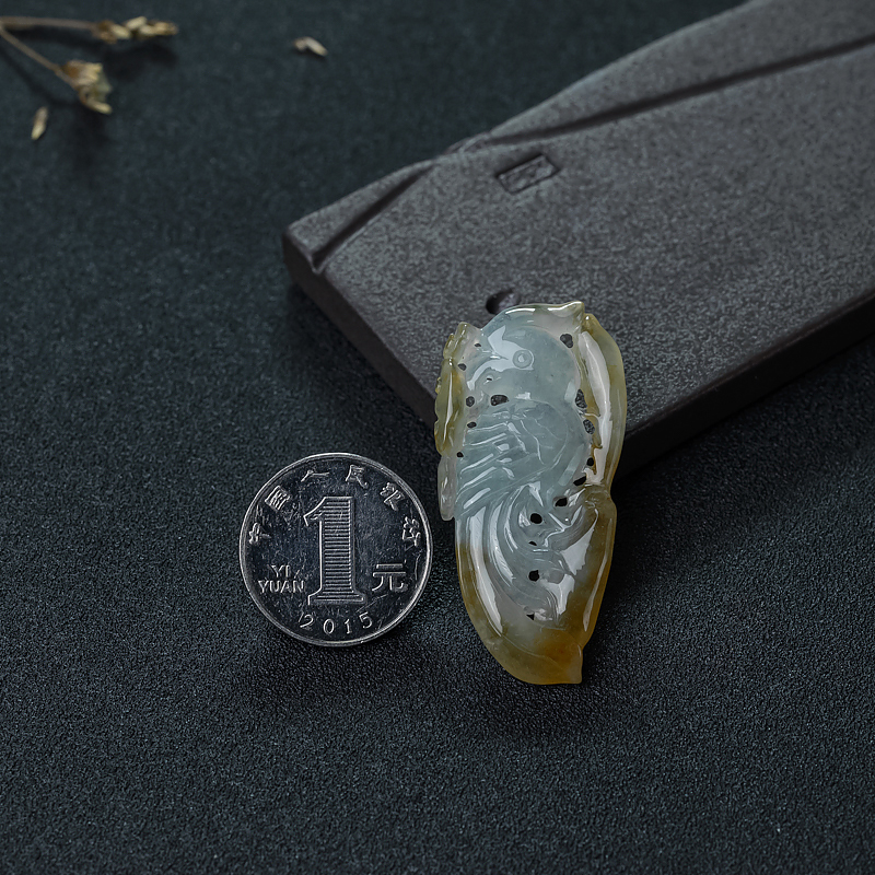 糯种俏色翡翠镂雕凤凰吊坠-红掌柜