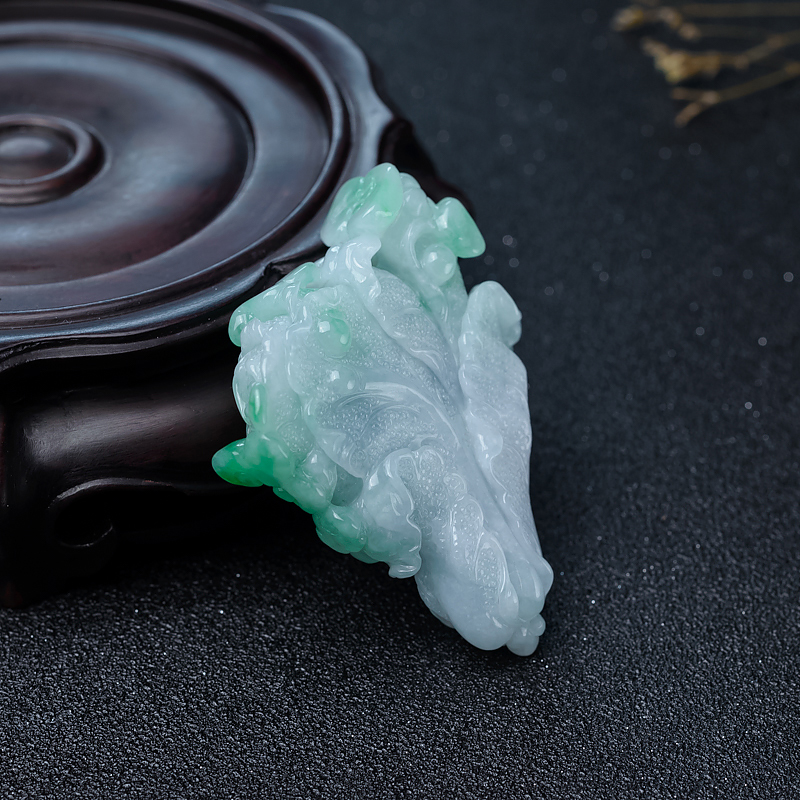 糯种翡翠白菜吊坠-红掌柜