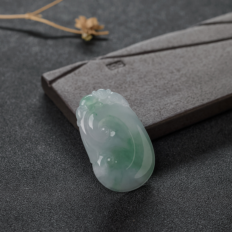 糯种翡翠如意吊坠-红掌柜