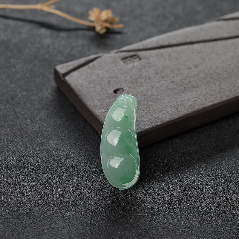 翡翠福豆吊坠-红掌柜