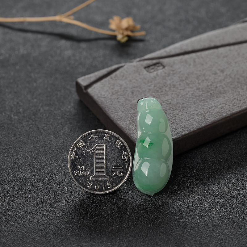 天然翡翠福豆吊坠-红掌柜