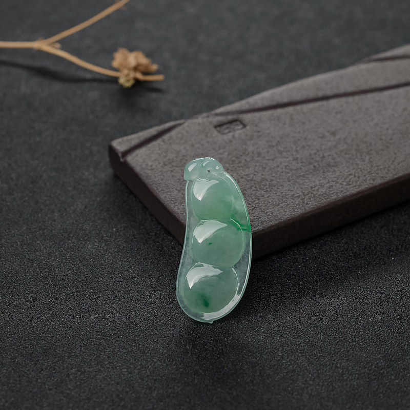 翡翠福豆吊坠-红掌柜