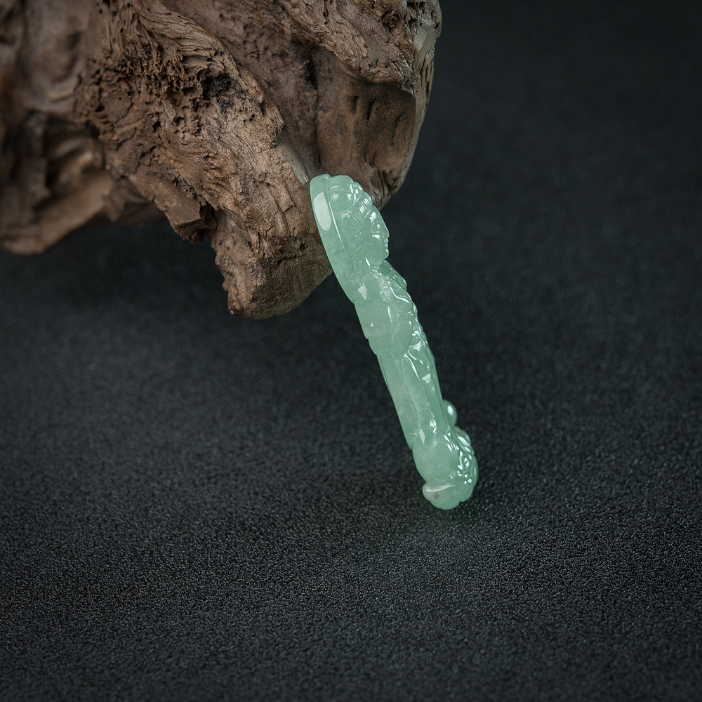 天然翡翠观音吊坠-红掌柜