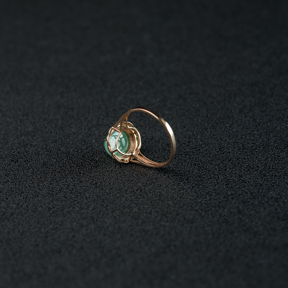 糯冰种阳绿翡翠戒指-红掌柜