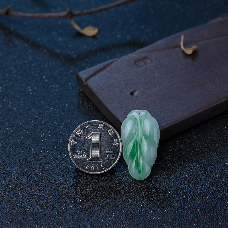 天然翡翠叶子吊坠-红掌柜