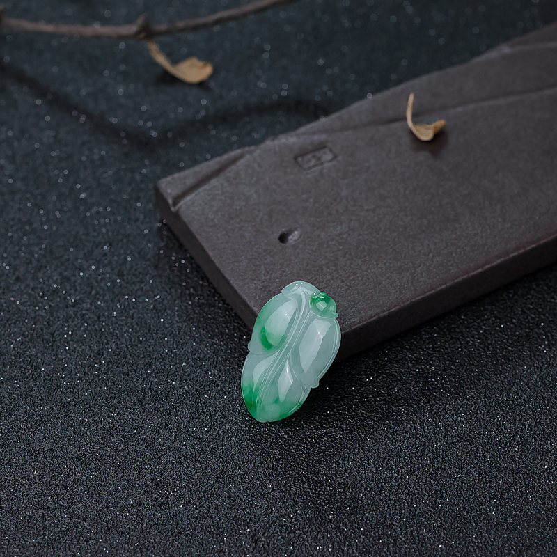 飘翠翡翠叶子吊坠-红掌柜