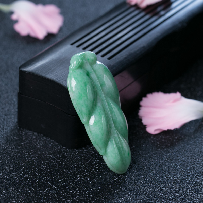天然豆种浅绿翡翠叶子吊坠-红掌柜