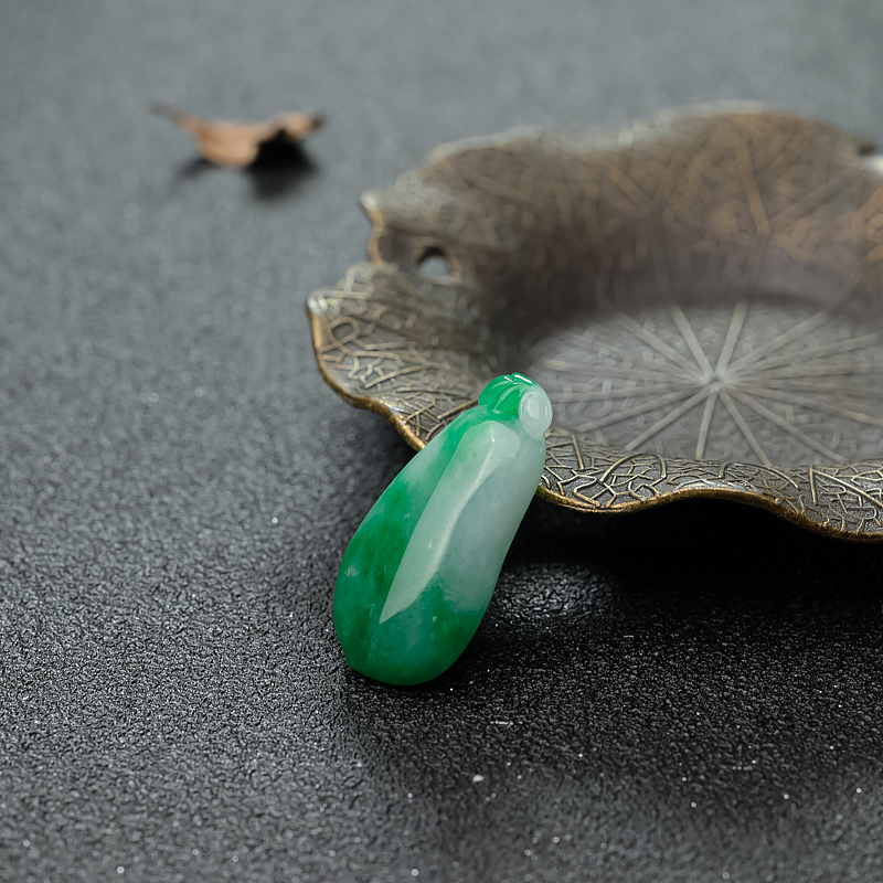 天然糯种飘翠翡翠福瓜吊坠-红掌柜