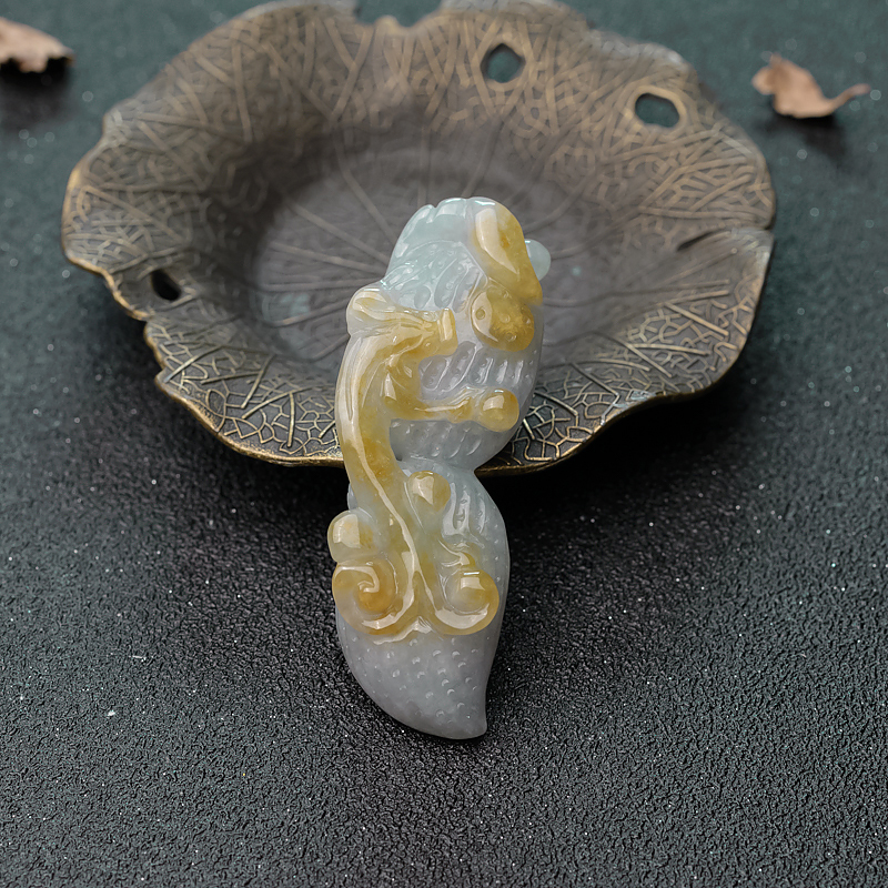 糯种俏色翡翠生意兴隆吊坠-红掌柜