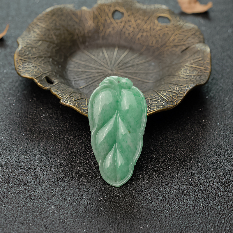 缅甸天然浅绿翡翠叶子吊坠-红掌柜