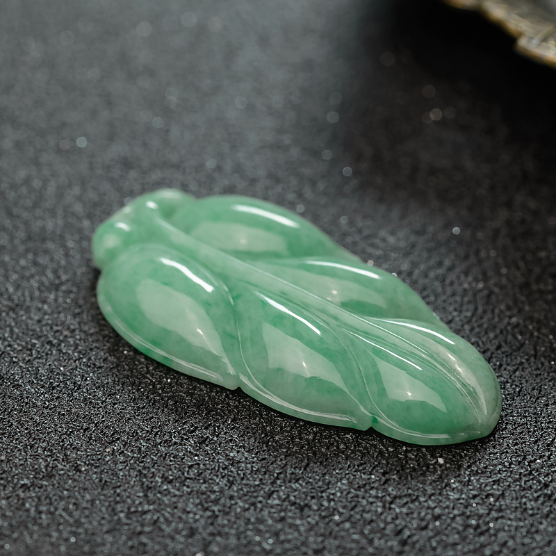 缅甸天然豆种翡翠叶子吊坠-红掌柜