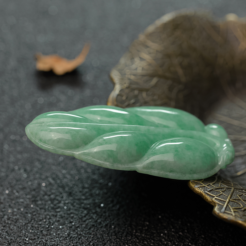 缅甸天然豆种浅绿翡翠吊坠-红掌柜