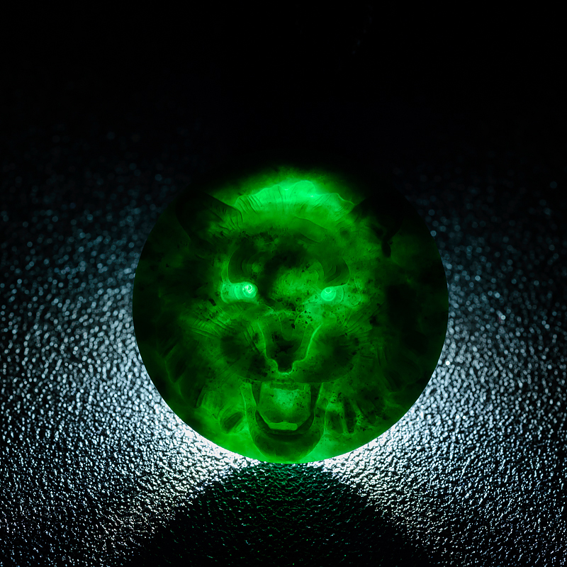 天然墨翠狮子吊坠-红掌柜