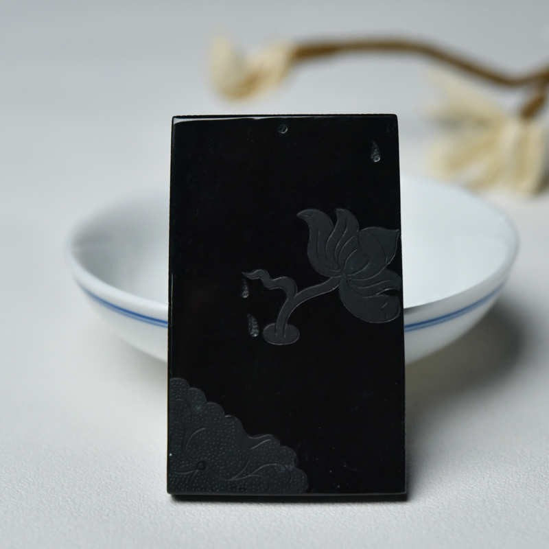 天然墨翠西方三圣吊坠-红掌柜