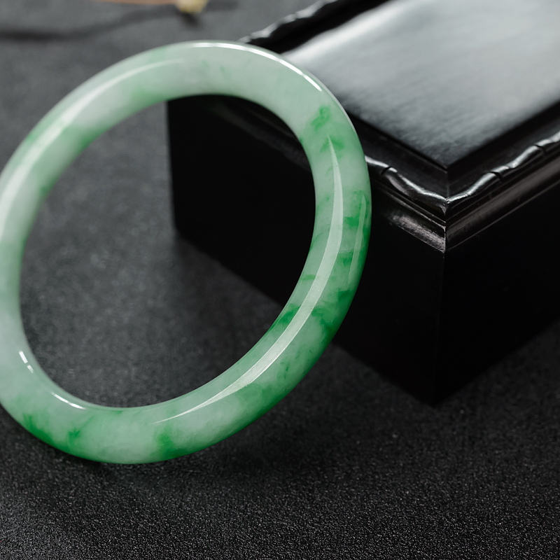 翡翠圆镯-红掌柜