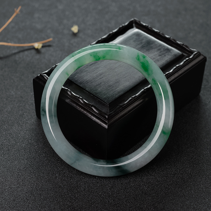 糯种翡翠圆镯-红掌柜