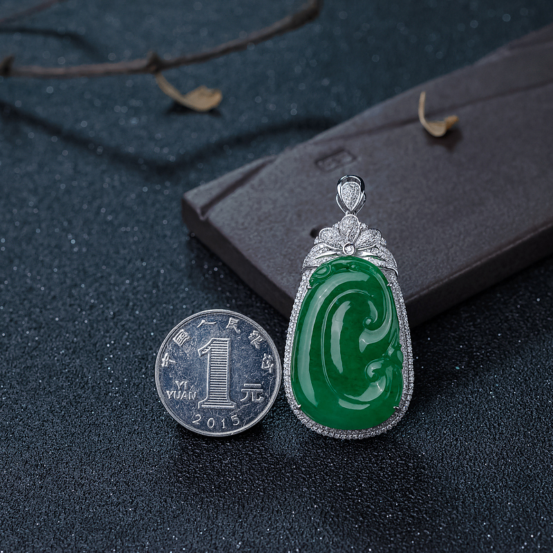 缅甸翡翠如意吊坠-红掌柜