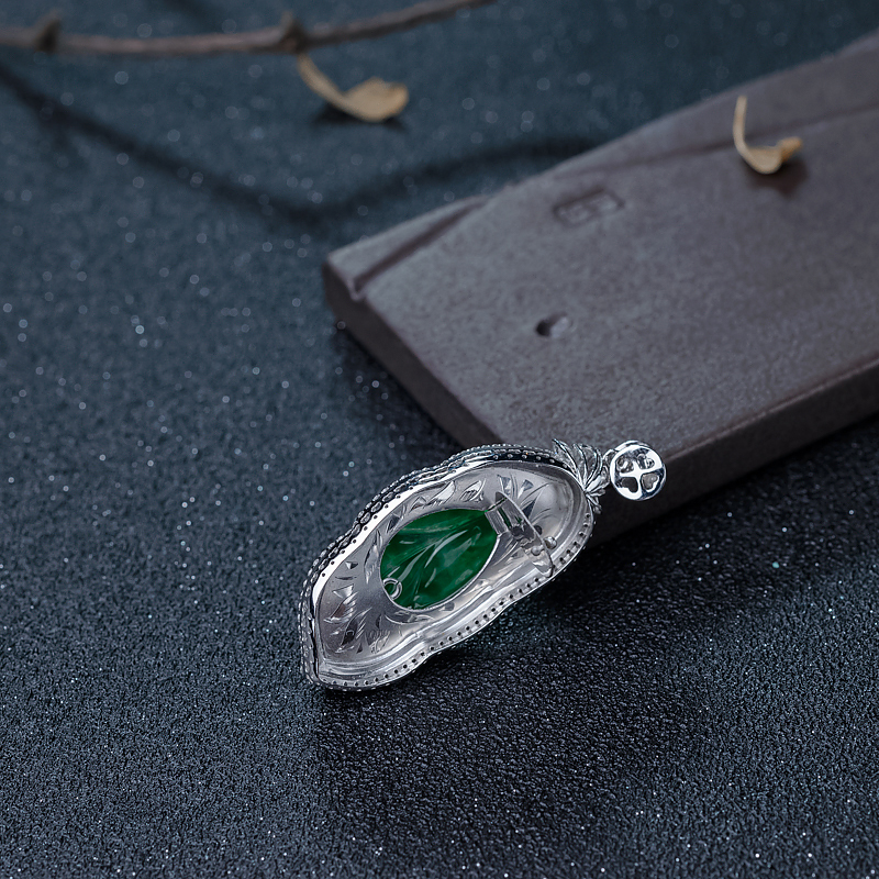 天然翡翠叶子吊坠-红掌柜