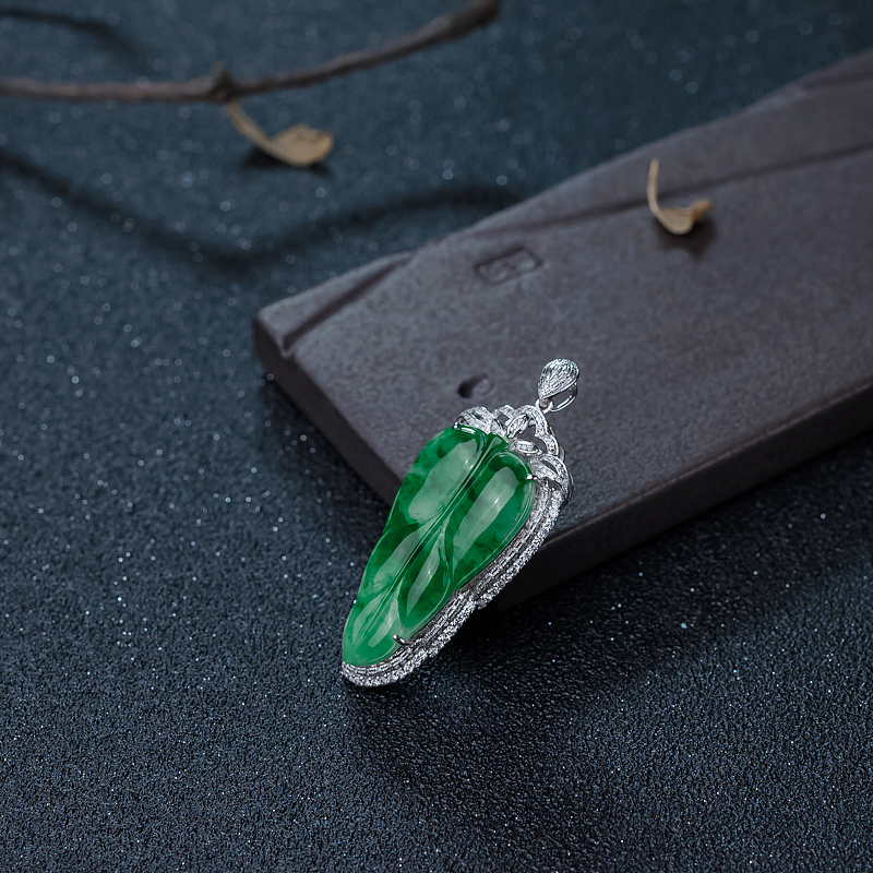 糯种翠绿翡翠叶子吊坠-红掌柜