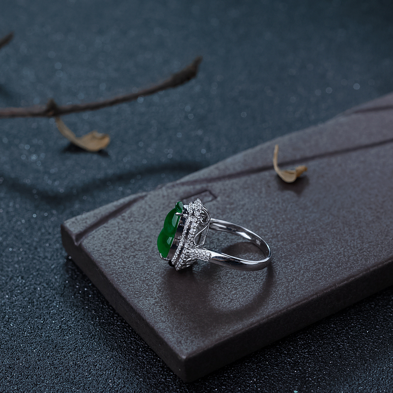 翡翠葫芦戒指-红掌柜