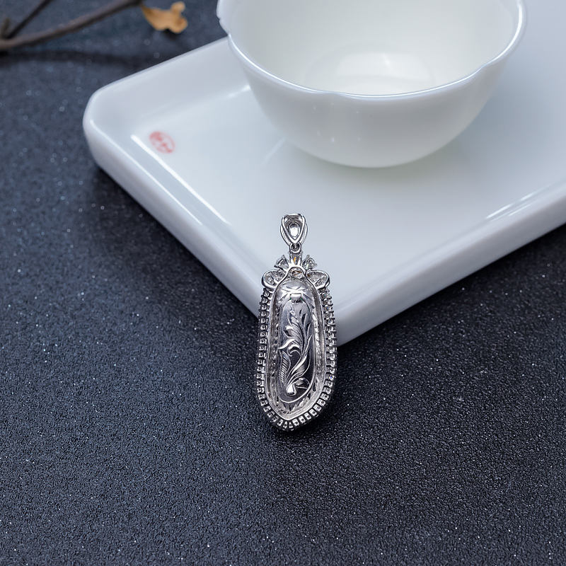 18K金镶钻糯冰种翡翠福瓜吊坠-红掌柜