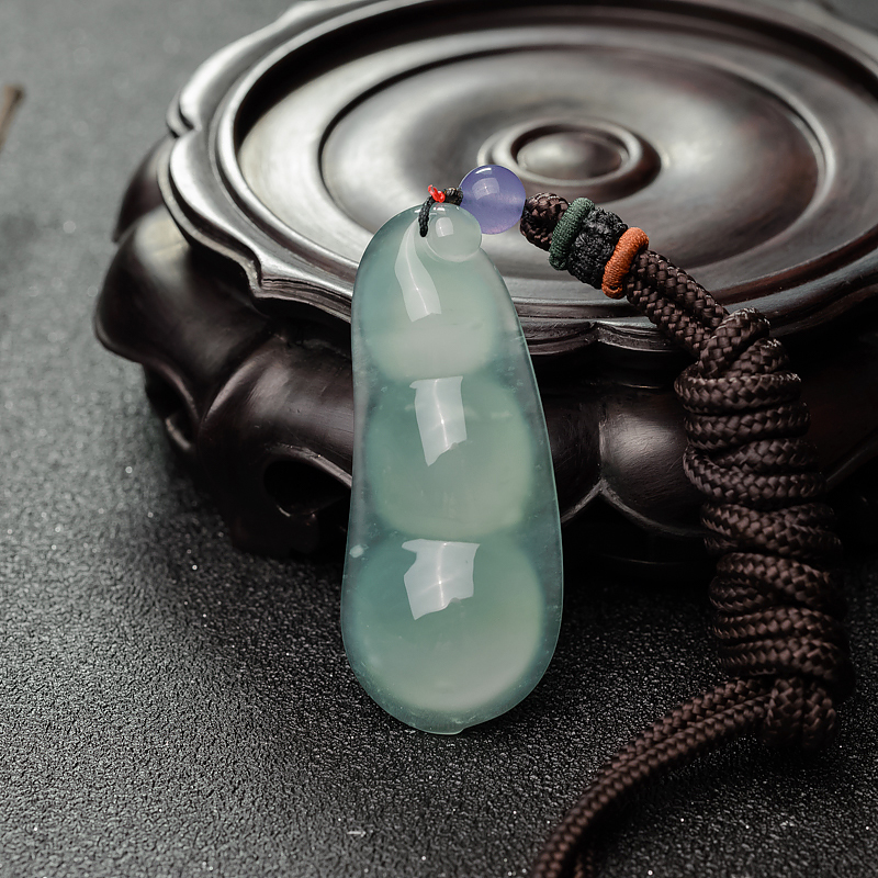 冰种浅绿翡翠福豆吊坠-红掌柜