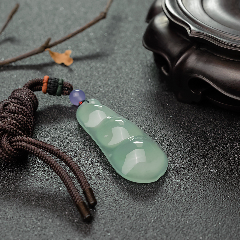 天然翡翠福豆吊坠-红掌柜