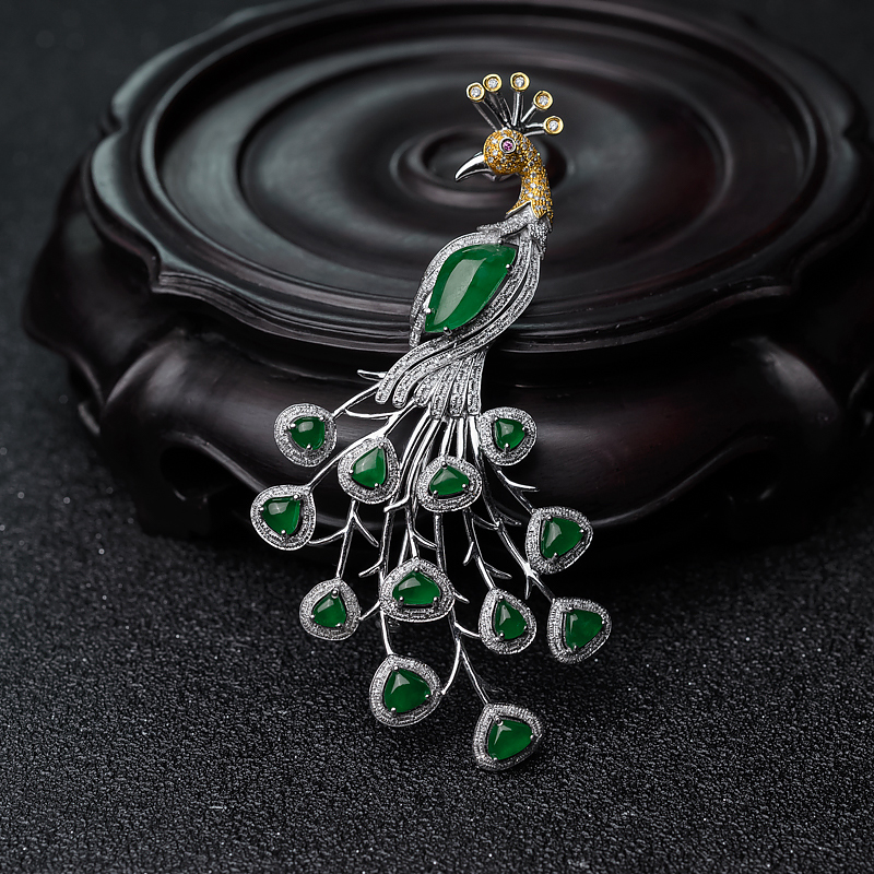 18K金镶钻糯冰种翠色翡翠孔雀胸针-红掌柜