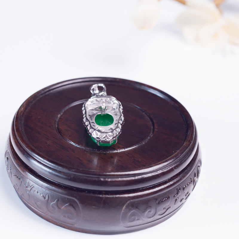 翠色翡翠叶子吊坠-红掌柜