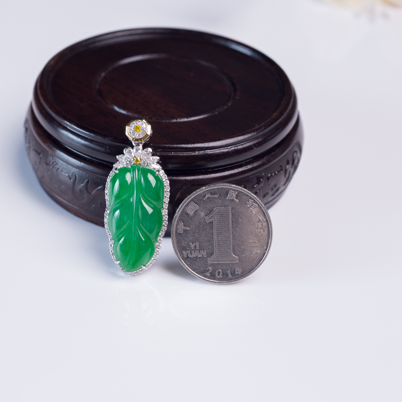 翡翠叶子吊坠-红掌柜