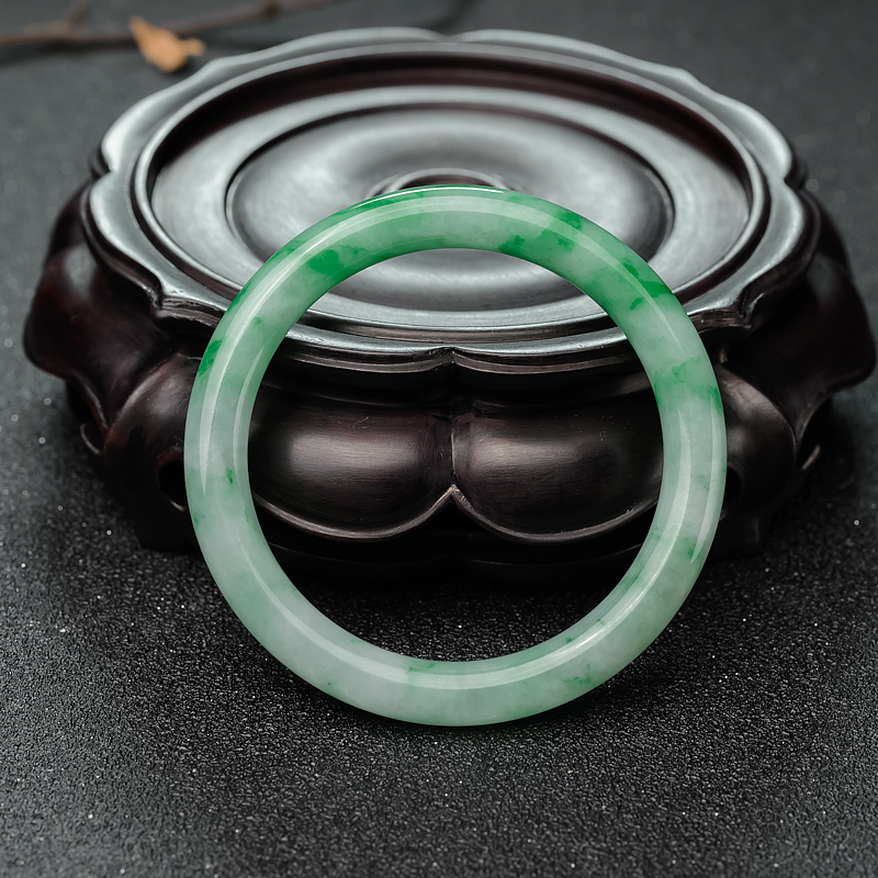 52mm飘翠翡翠圆镯-红掌柜