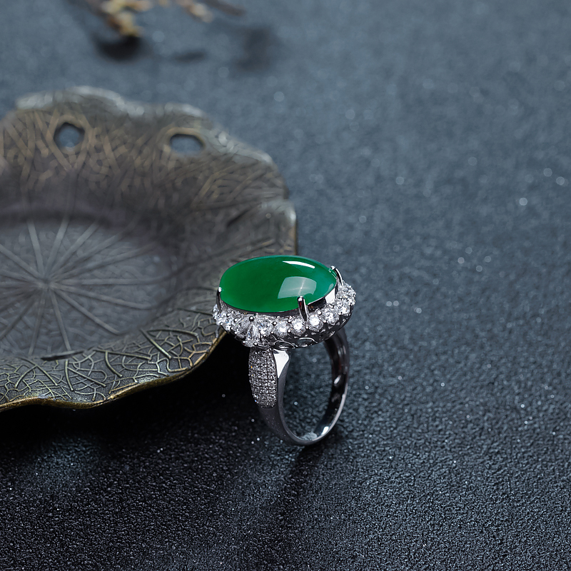 18K金镶钻翡翠戒指-红掌柜
