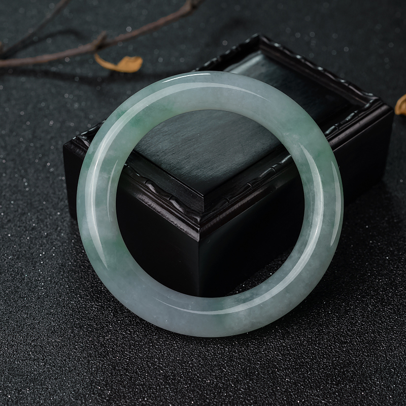 飘翠翡翠圆镯-红掌柜