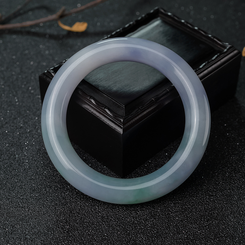 糯种春带彩翡翠圆镯-红掌柜