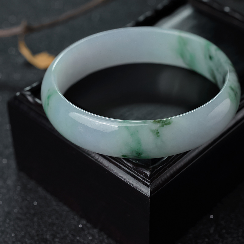 糯种飘花翡翠贵妃镯-红掌柜