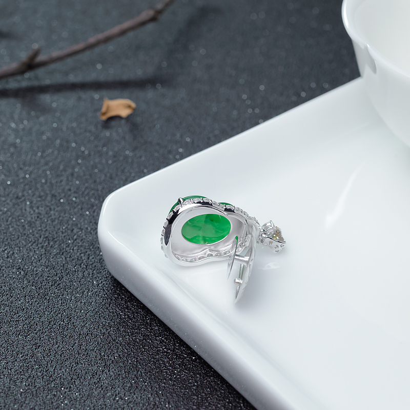 糯冰种翡翠葫芦吊坠-红掌柜