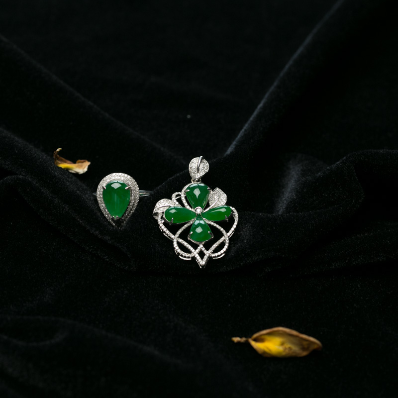 18K金镶钻冰种翠色翡翠套装（两件）-红掌柜