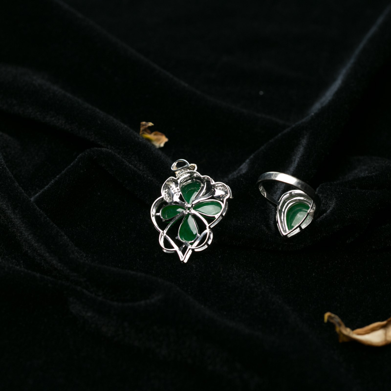 18K冰种翠色翡翠套装-红掌柜