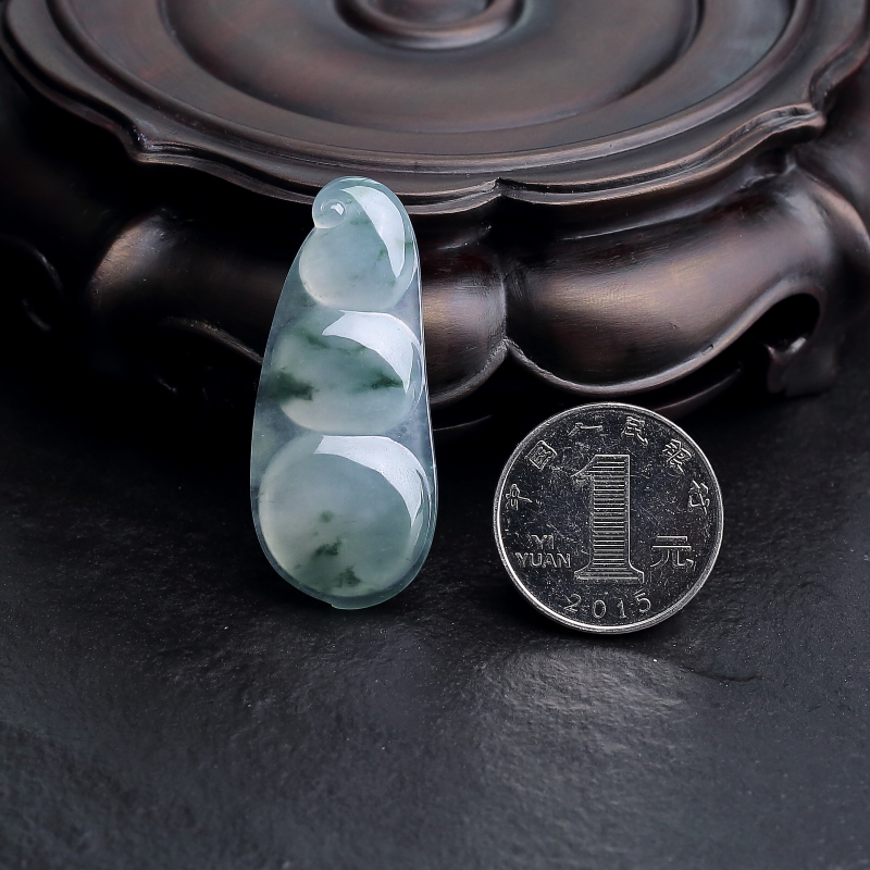 天然翡翠福豆吊坠-红掌柜