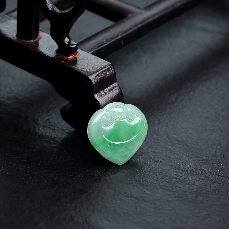 飘翠翡翠如意吊坠-红掌柜