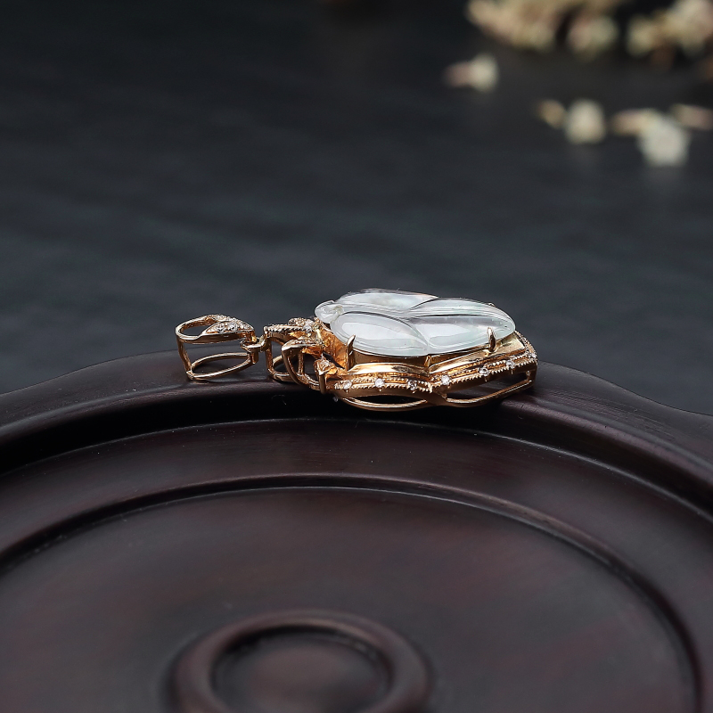 18K金镶钻缅甸天然冰种翡翠吊坠-红掌柜