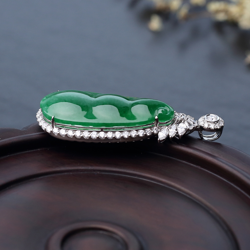 翠色翡翠福豆吊坠-红掌柜