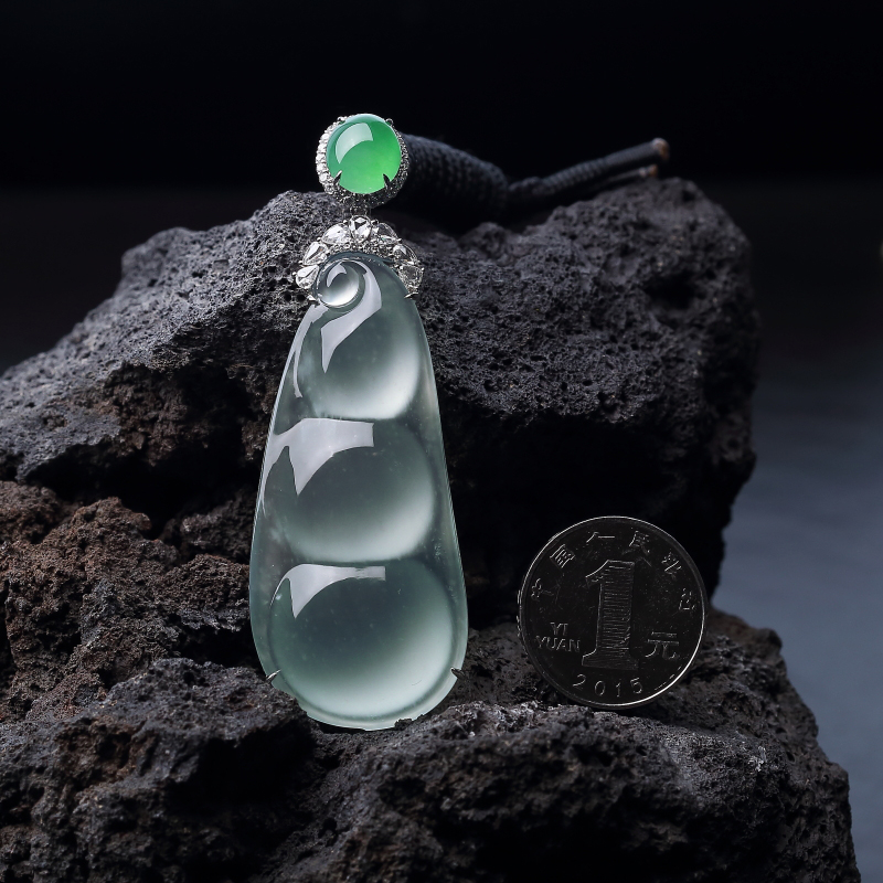 冰种晴水翡翠福豆吊坠-红掌柜