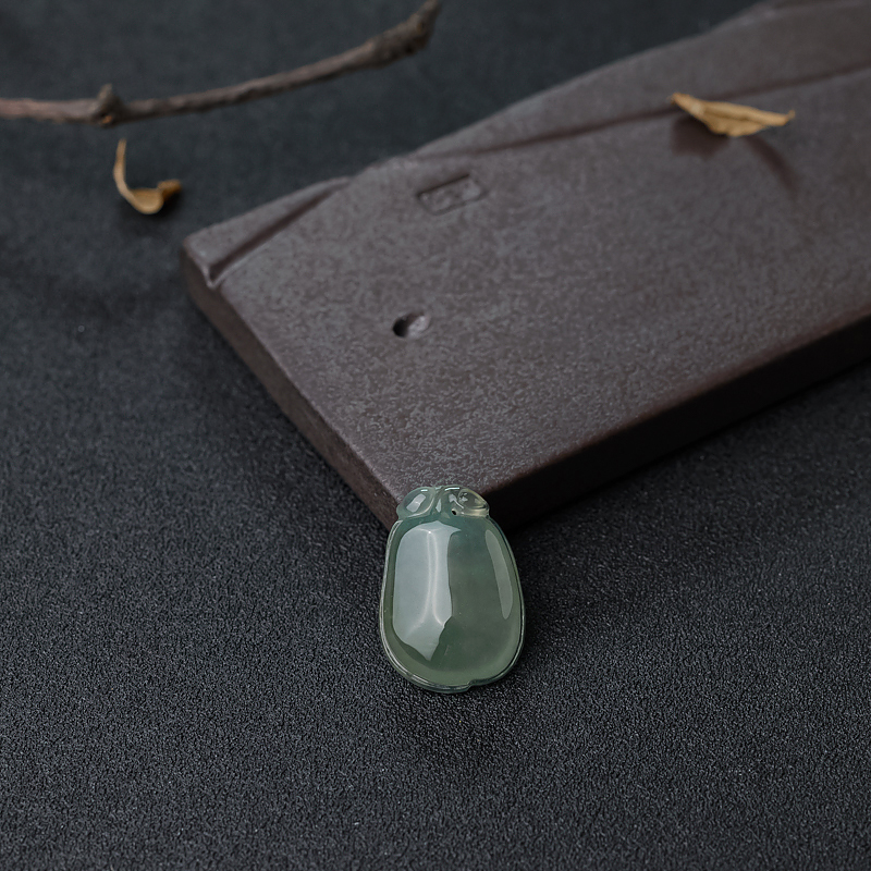 冰种晴水翡翠福瓜吊坠-红掌柜 冰种晴水翡翠福瓜吊坠-红掌柜
