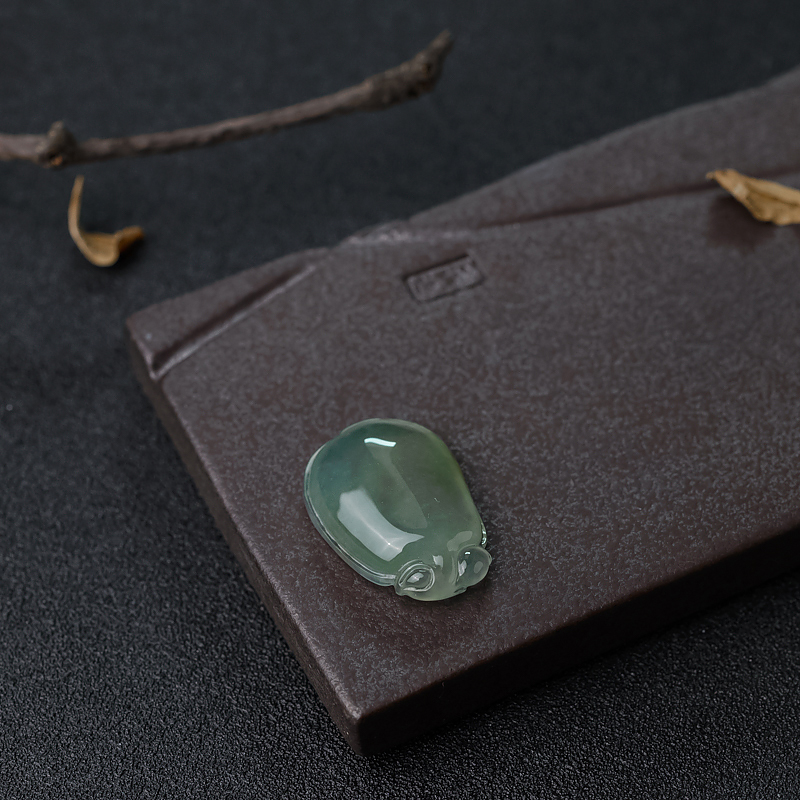 天然翡翠福瓜吊坠-红掌柜 天然翡翠福瓜吊坠-红掌柜