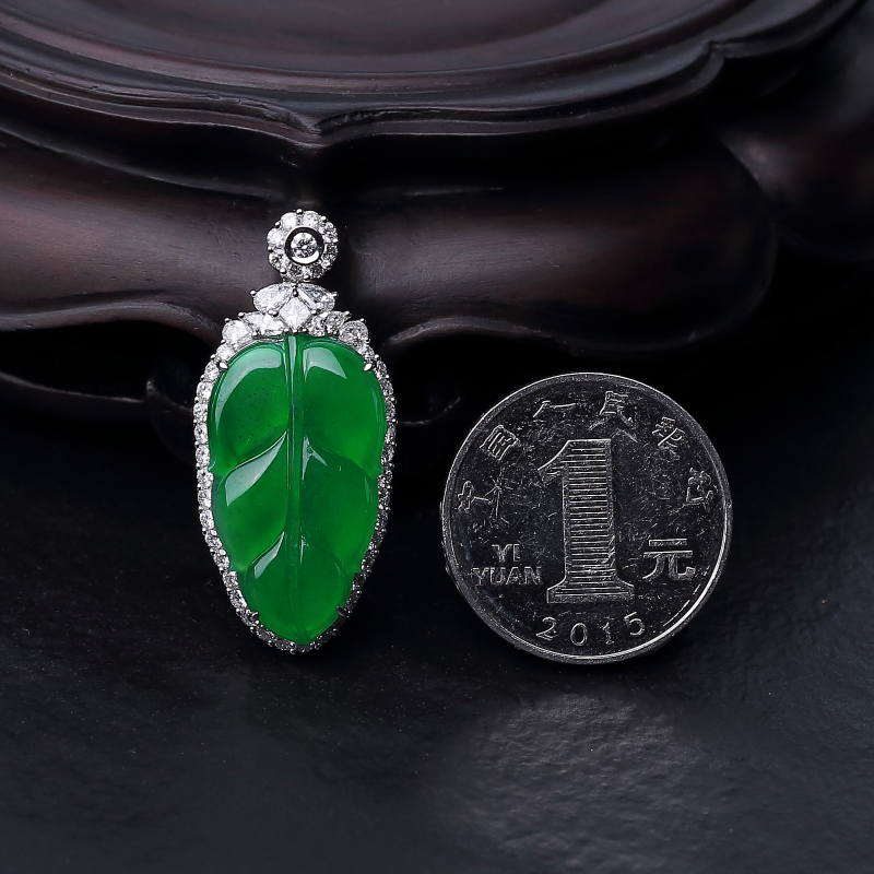 冰种阳绿翡翠叶子吊坠-红掌柜