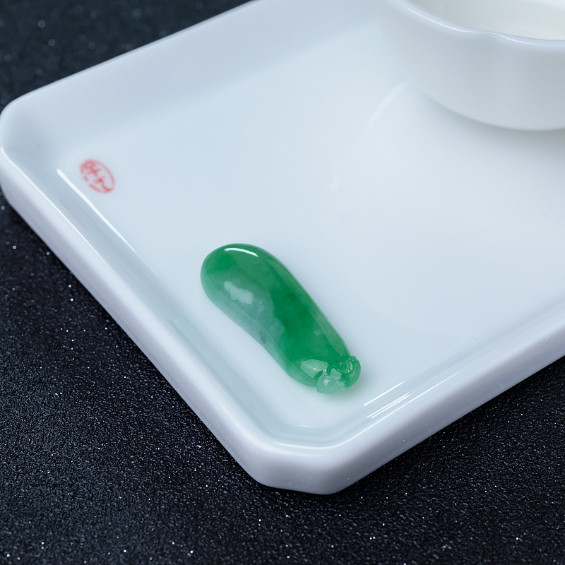 糯冰种飘翠翡翠福瓜-红掌柜