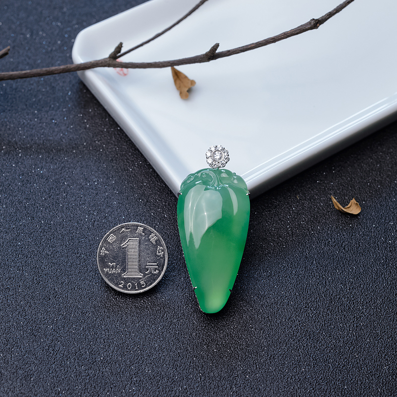 糯冰种翡翠福瓜吊坠-红掌柜